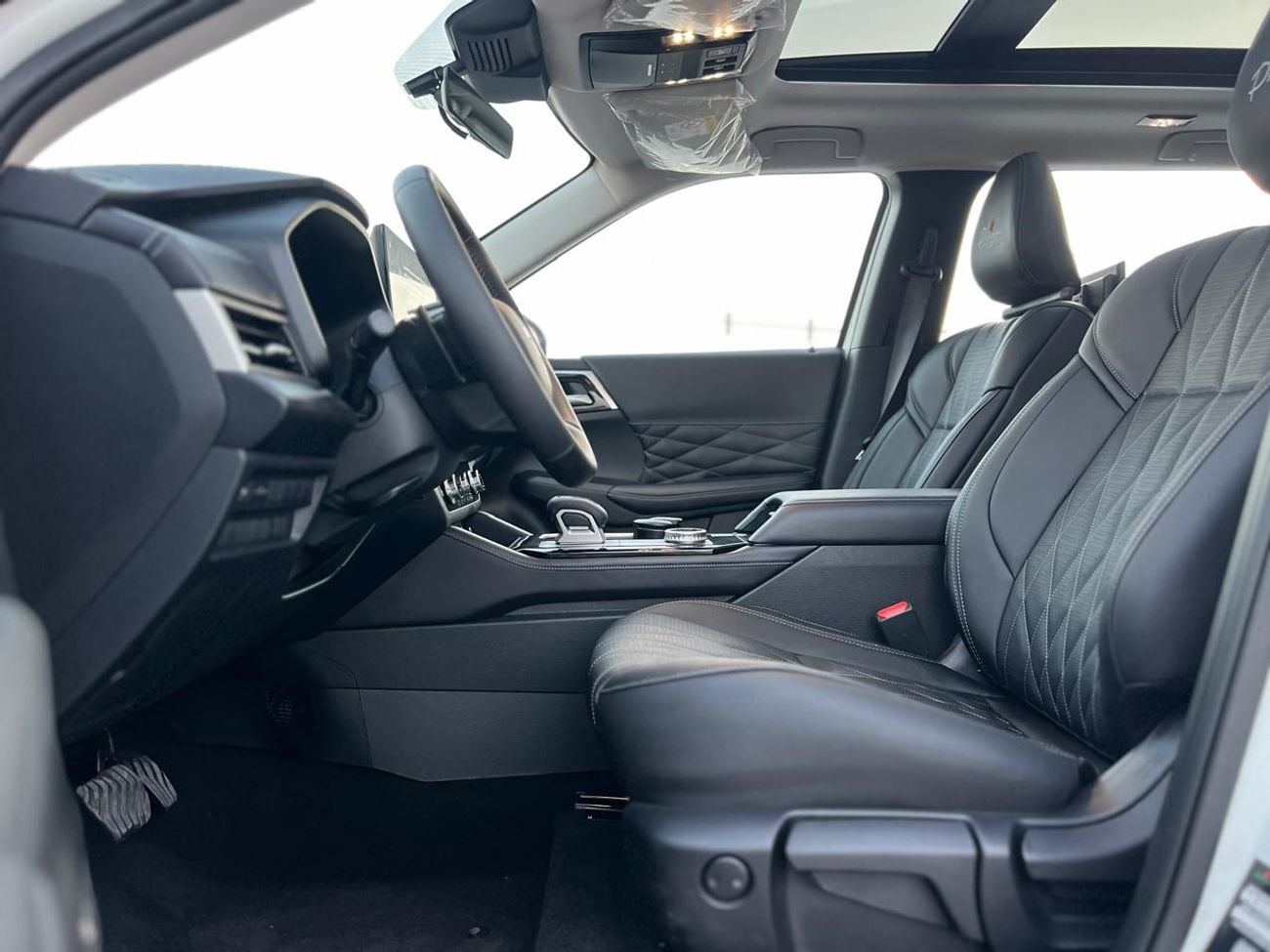 Mitsubishi Outlander PREMIUM LAUNCH EDITION