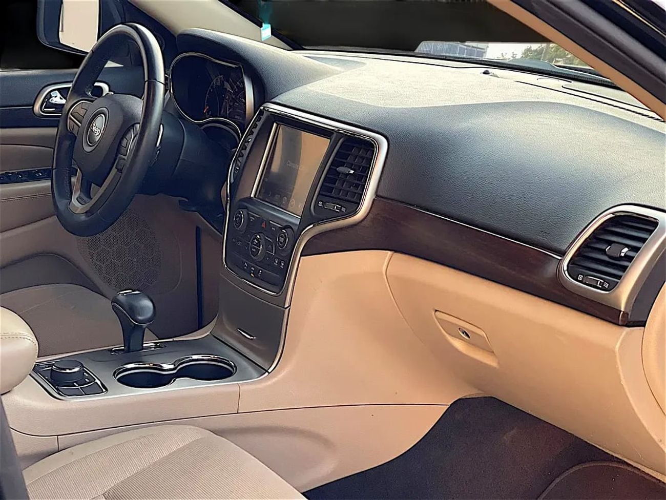 Jeep Grand Cherokee GCC Specs Laredo - Well Maintained