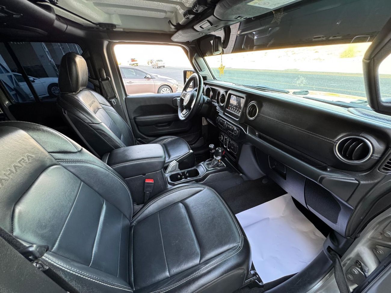 Jeep Wrangler Unlimited Sahara 3.6L SAHARA / V6 3.6L / GCC / AGENCY CHECKS/ KEYLESS ENTRY / REMOTE START / BLIND S