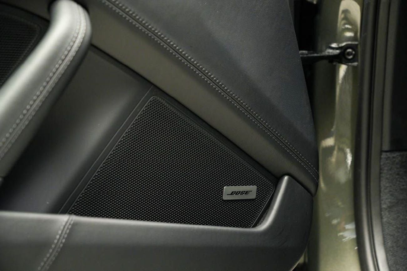 بورش 911 Turbo S 3.8L (640 HP) Coupe