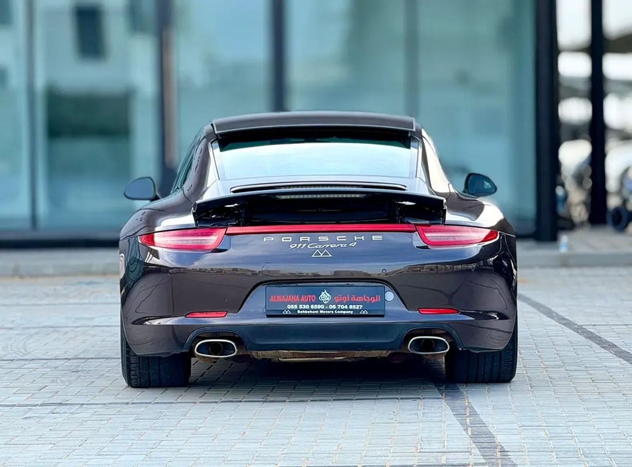 Porsche 911 Carrera 4 - GCC Specs