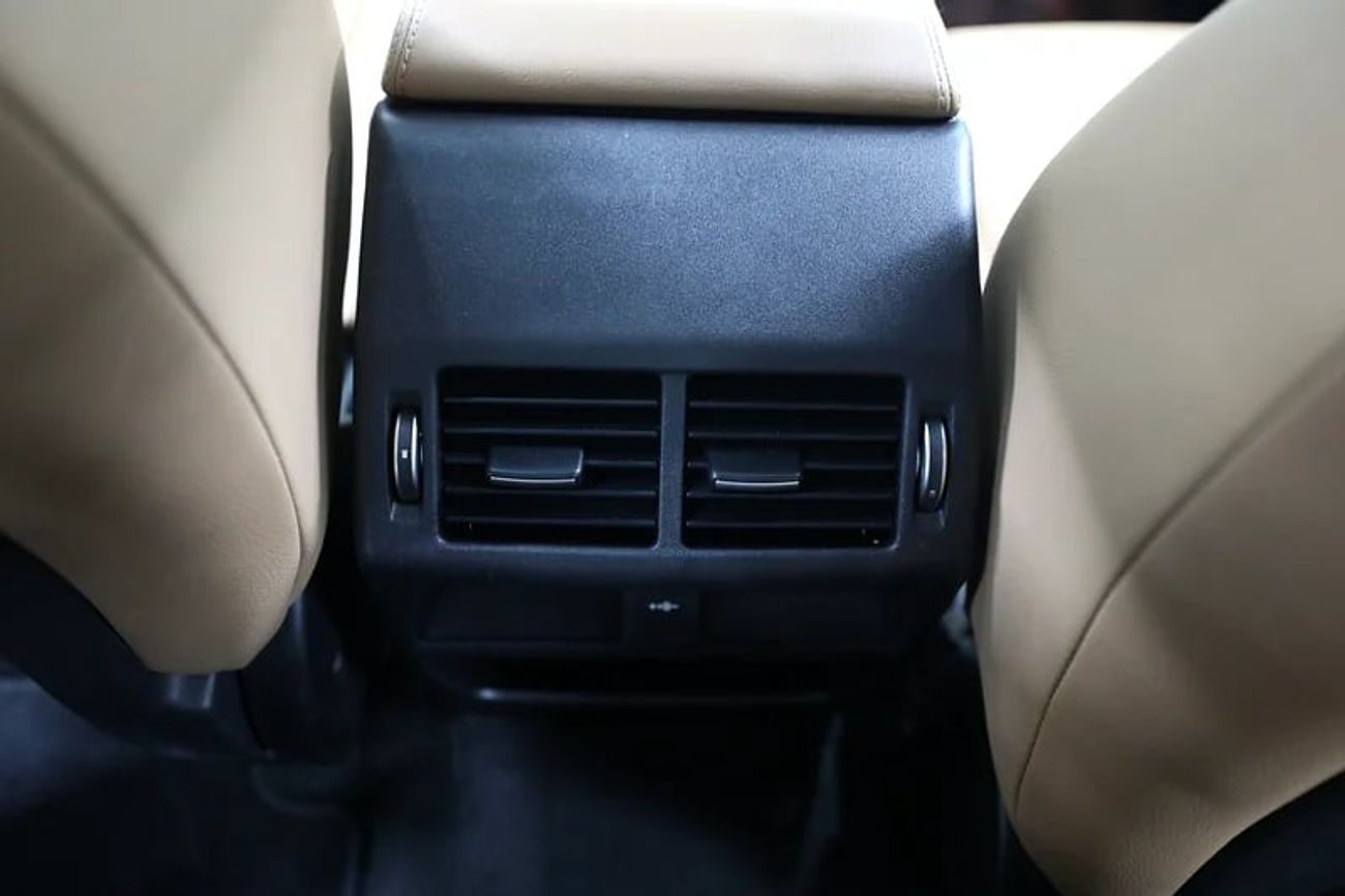 جاكوار E Pace | 1,750 Monthy | Free Insurance + Registration | Warranty Till | Ref#M1016581