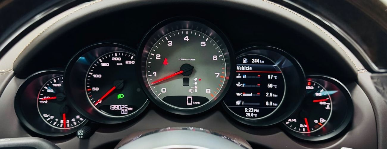 Porsche Cayenne GCC .. FSH .. Original Paint .. S .. Perfect Condition