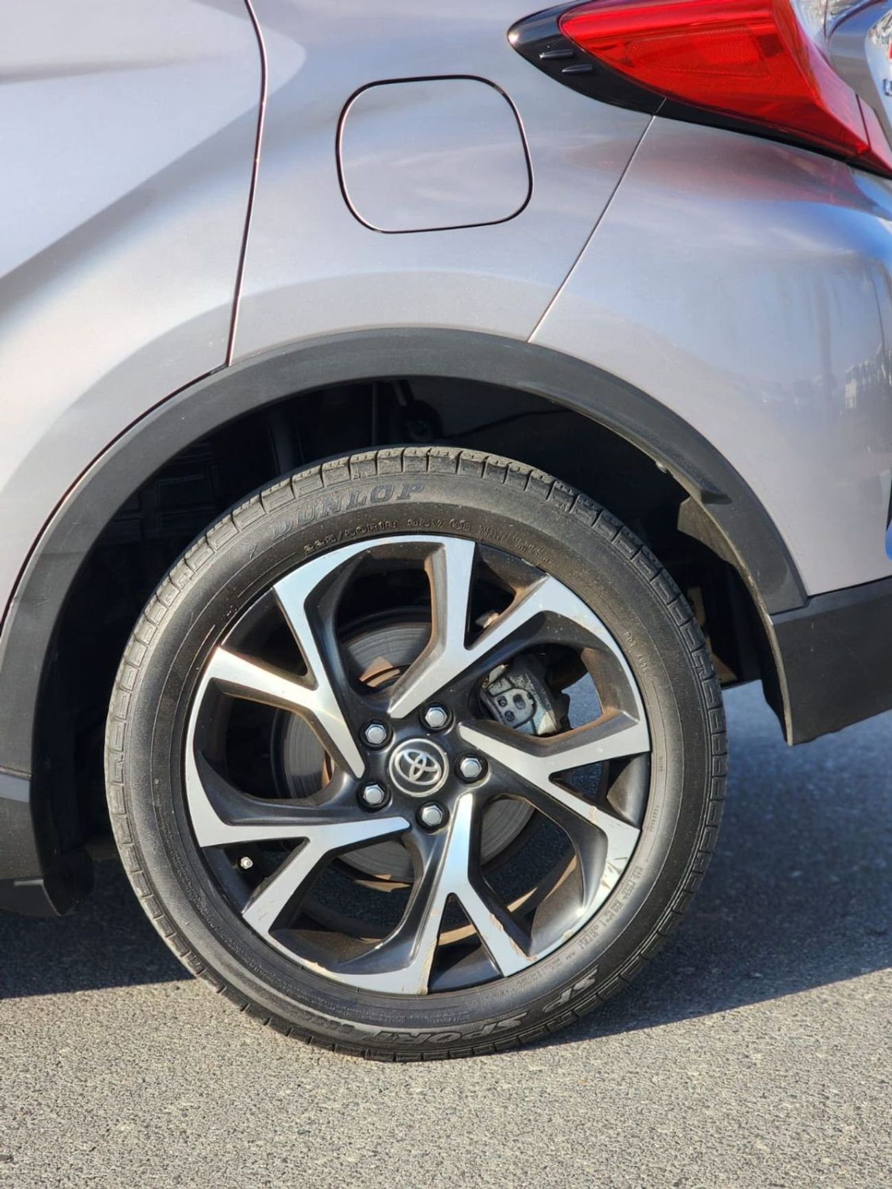 Toyota CHR TOYOTA CHR 2018 SILVER