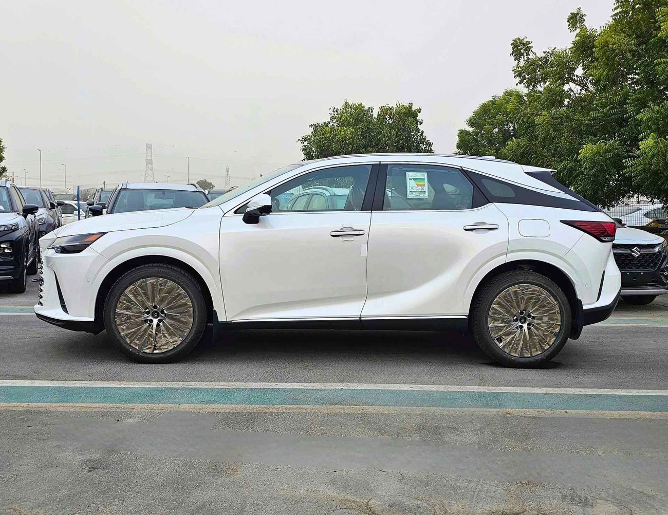 Lexus RX350 LUXURY / 2.4L V4 PETROL / HIGH OPTION / PANORAMIC ROOF / CODE#RXEO