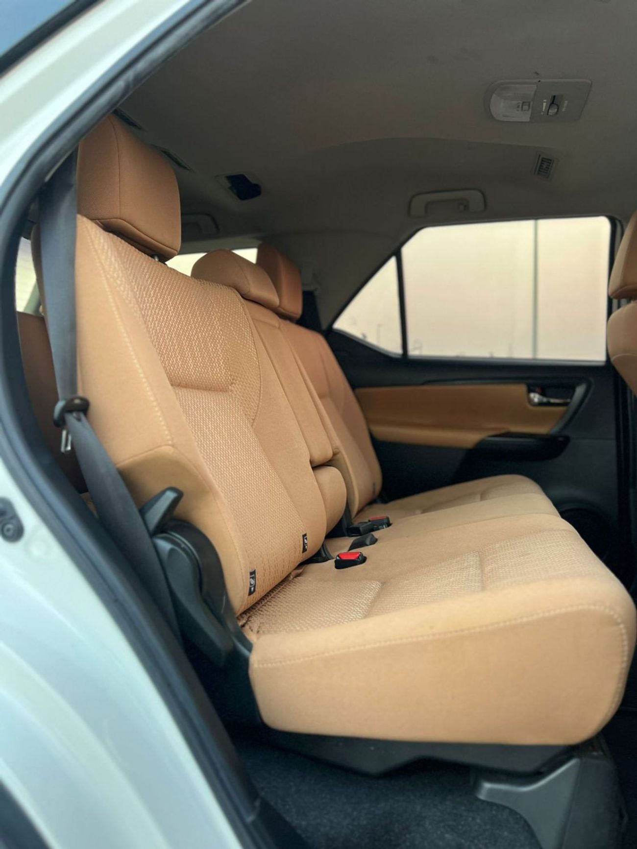 تويوتا فورتونر 2022  Toyota Fortuner EXR 2.7L (160 HP)V4 -AWD 4x4 - GCC Rear Sensor - Cruise Control