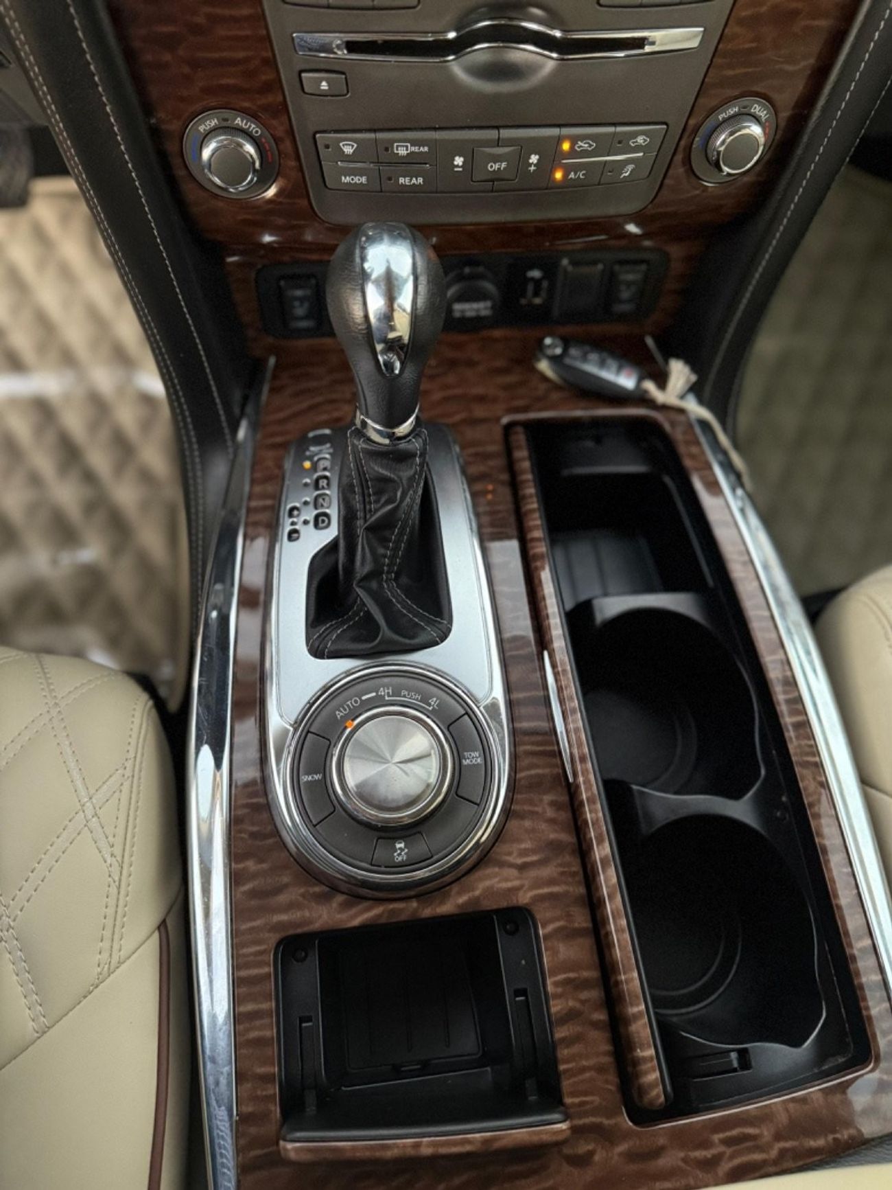 نيسان أرمادا Nissan Armada 4WD SV