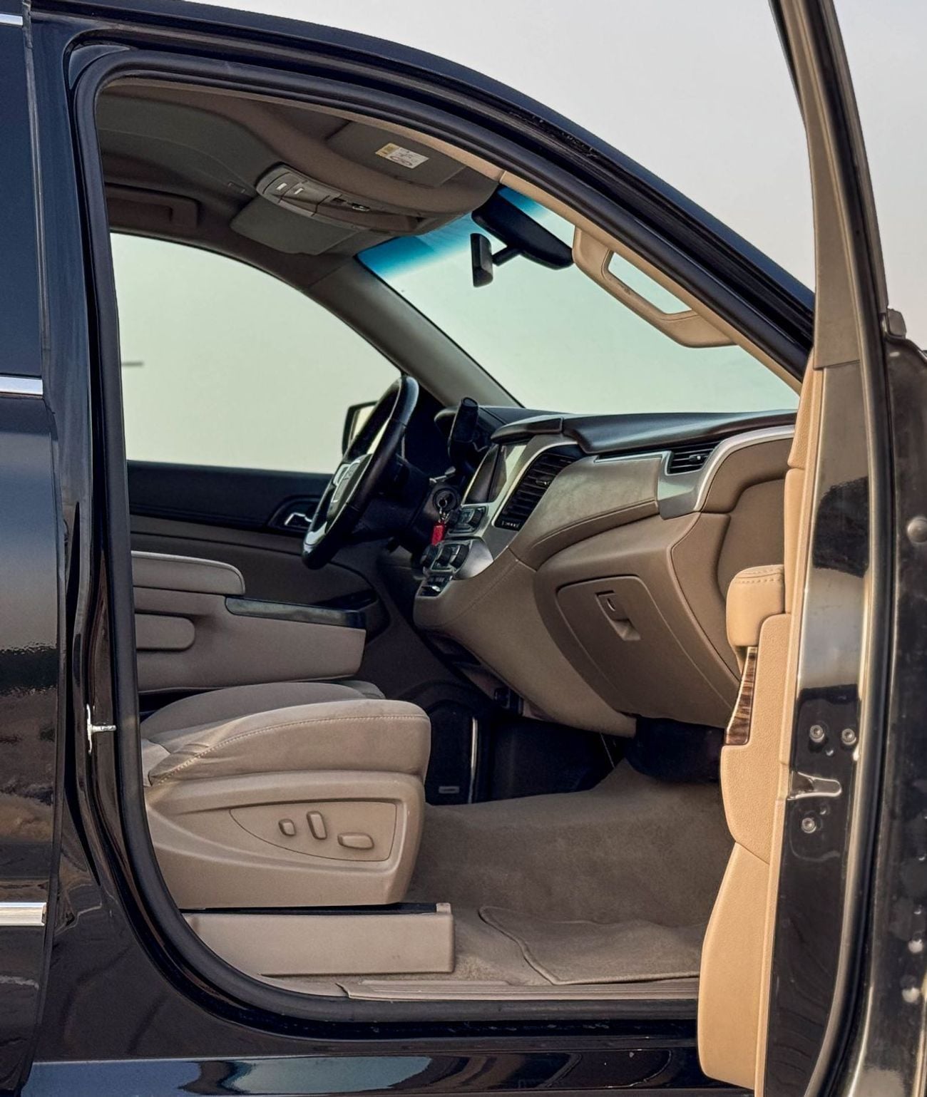 GMC Yukon XL SLE 5.3L RWD GMC YUKON | XL | SLE 5.3L | 2020 Model, GCC | Excellent Condition | Monthly Installment