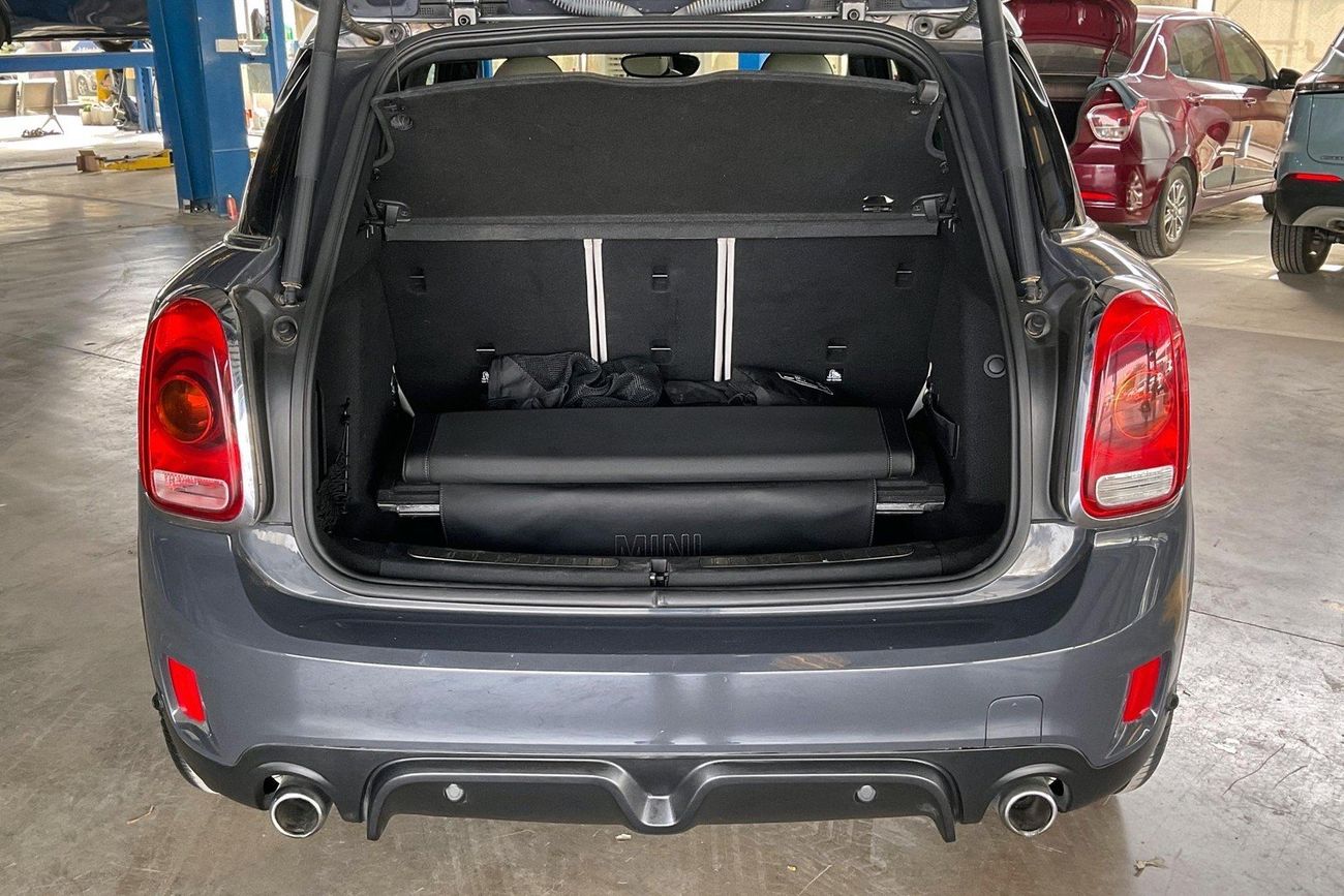 ميني كنتريمان Cooper S (JCW Styling Package) | شامل الضمان | 0 ﺪﻔﻋﺓ ﺃﻮﻟﻯ