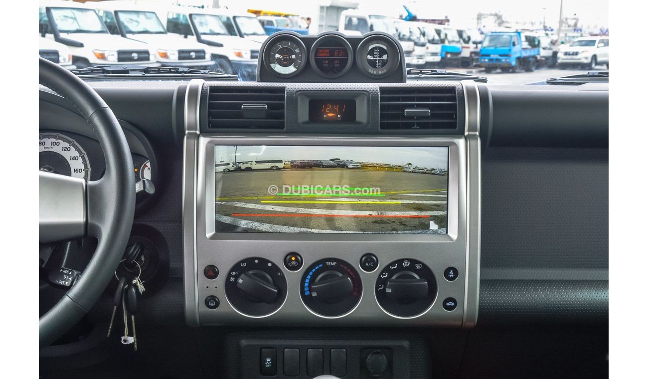 Toyota FJ Cruiser TOYOTA FJ CRUISER 4.0L 4WD SUV 2022 | POWER STEERING | POWER WINDOWS | CRUISE CONTROL | AVAILABLE FO