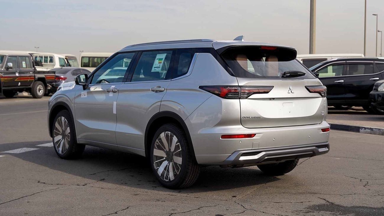ميتسوبيشي آوتلاندر HIGHLINE ميتسوبيشي أوتلاندر بريميوم 2026 (G09) 2.5 لتر | SUV بسبعة مقاعد | مواصفات الخليج | للتصدير