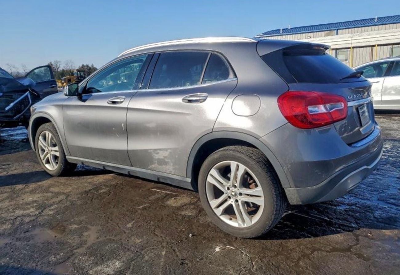 مرسيدس بنز GLA 250