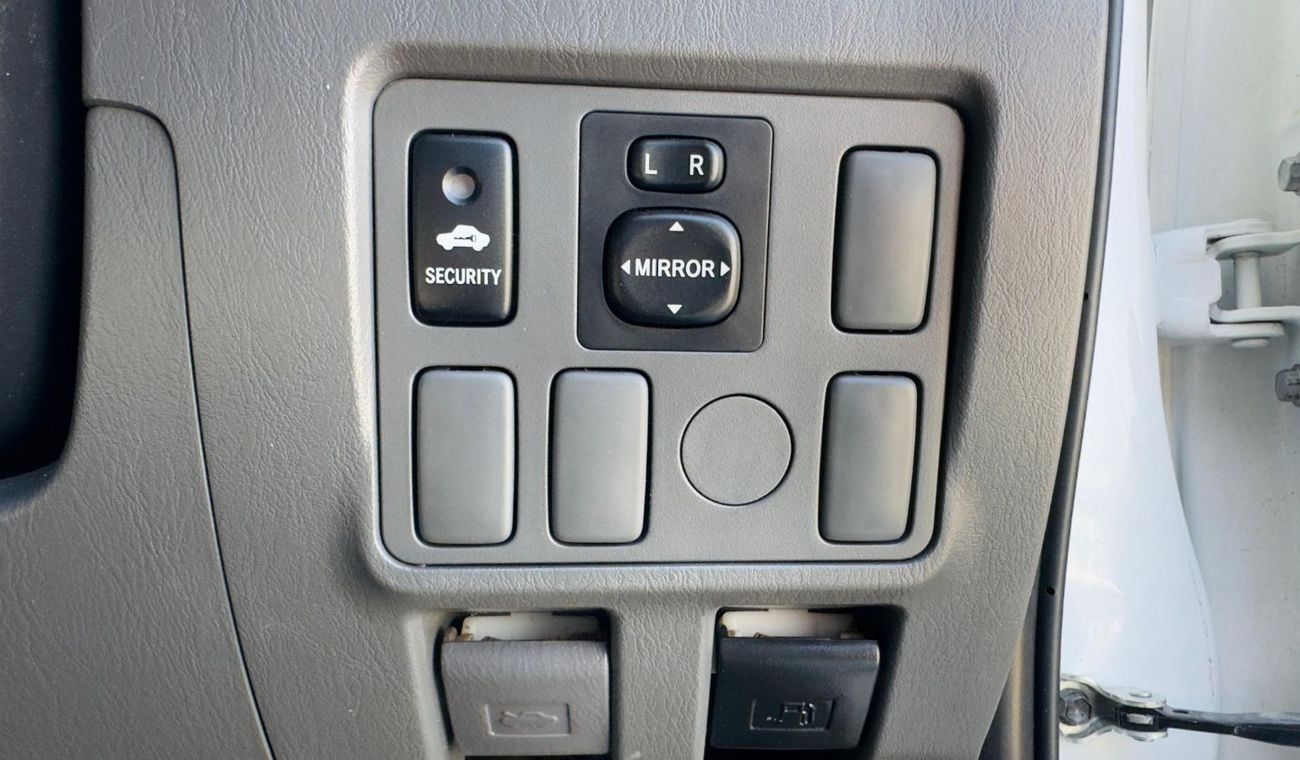 تويوتا هيلوكس EXCELLENT CONDITION | RHD | 2013 | 3.0L DIESEL ENGINE | LATEST SPORTS BAR