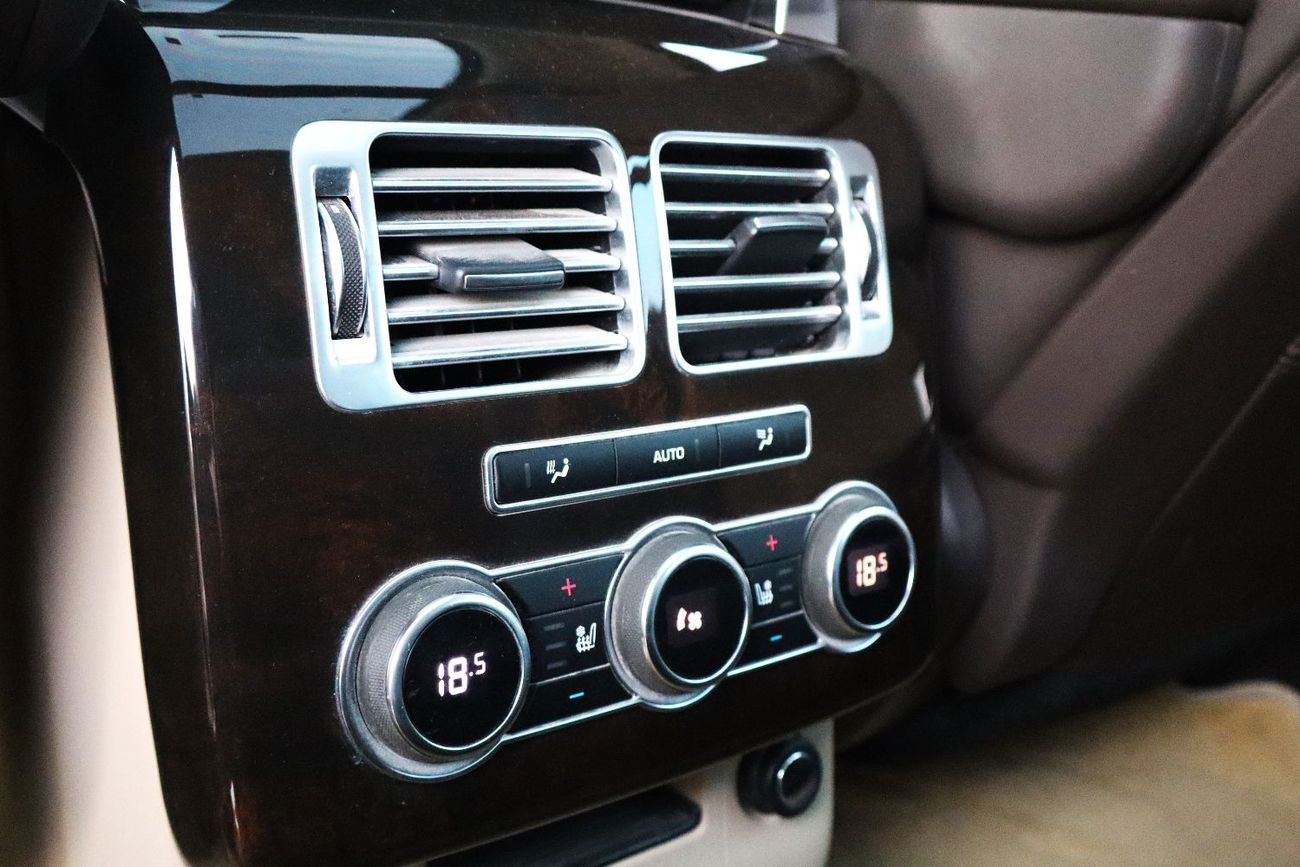 Land Rover Range Rover Vogue SE 5.0L