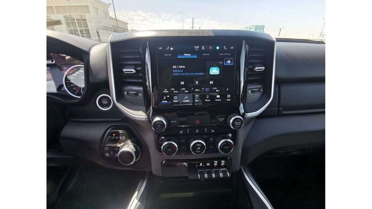 RAM 1500 Dodge RAM Bighorn - 2022 - Red