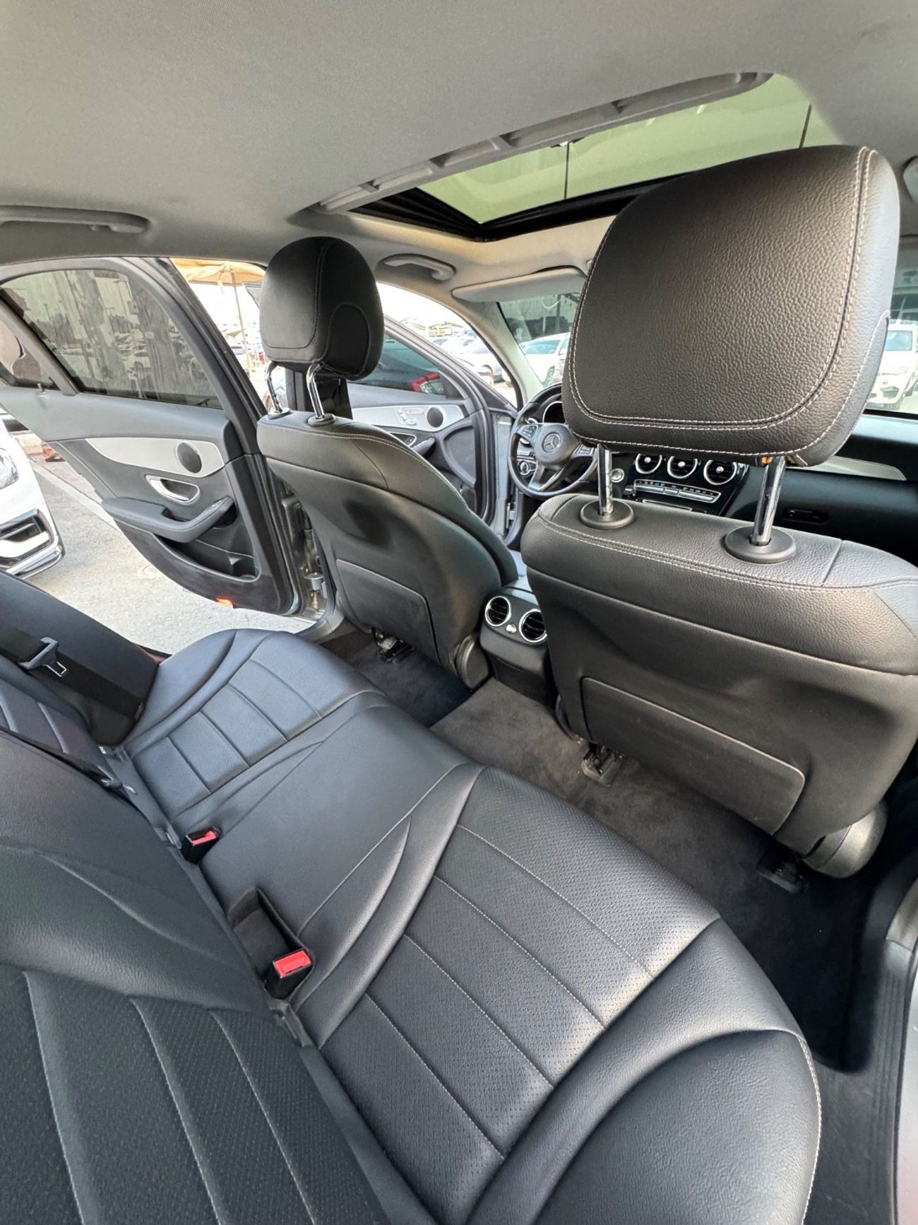 مرسيدس بنز C 200