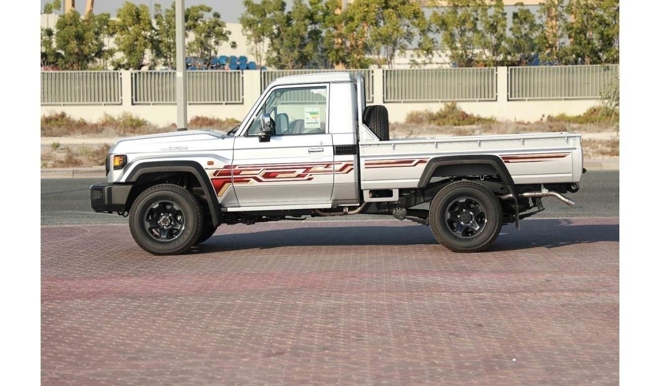 Toyota Land Cruiser Pick Up 2024 Toyota LC79 Single Cab 4.0 - SILVER inside BEIGE | Export Only