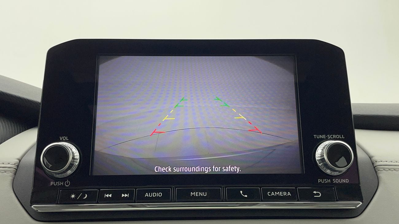 ميتسوبيشي آوتلاندر MIDLINE WITH SUNROOF 2.5 | بدون دفعة مقدمة | اختبار القيادة في المنزل