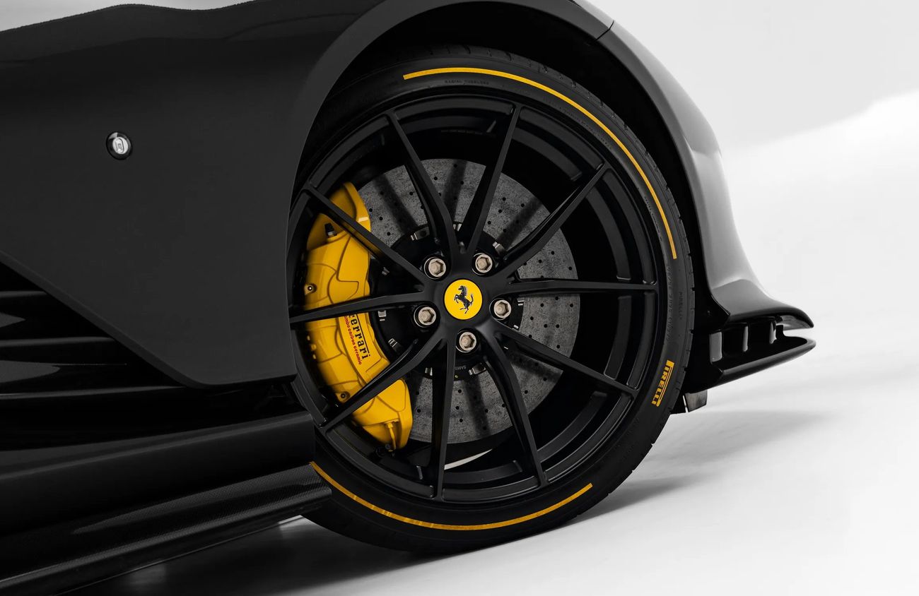 فيراري 812 كومبيتيزون 6.5L V12 Naturally Aspirated Engine