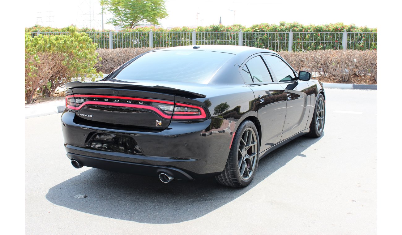 Dodge Charger 2018/ V6 / GCC / Full service history and warranty up to 2023 or 100k k.m