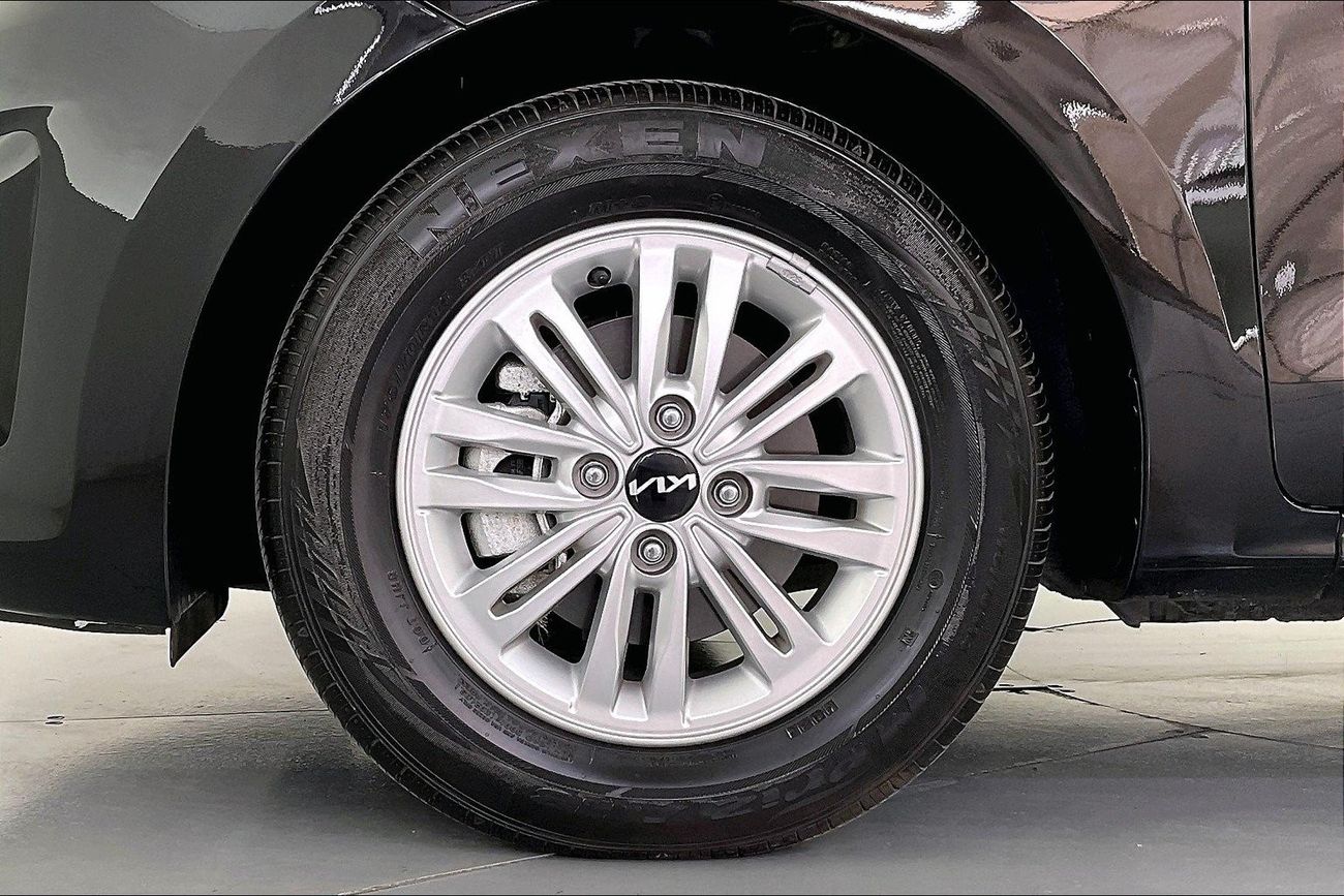 ميتسوبيشي اتراج GLX Mid | ضمان مجاني لمدة عام | 0 دفعة أولى