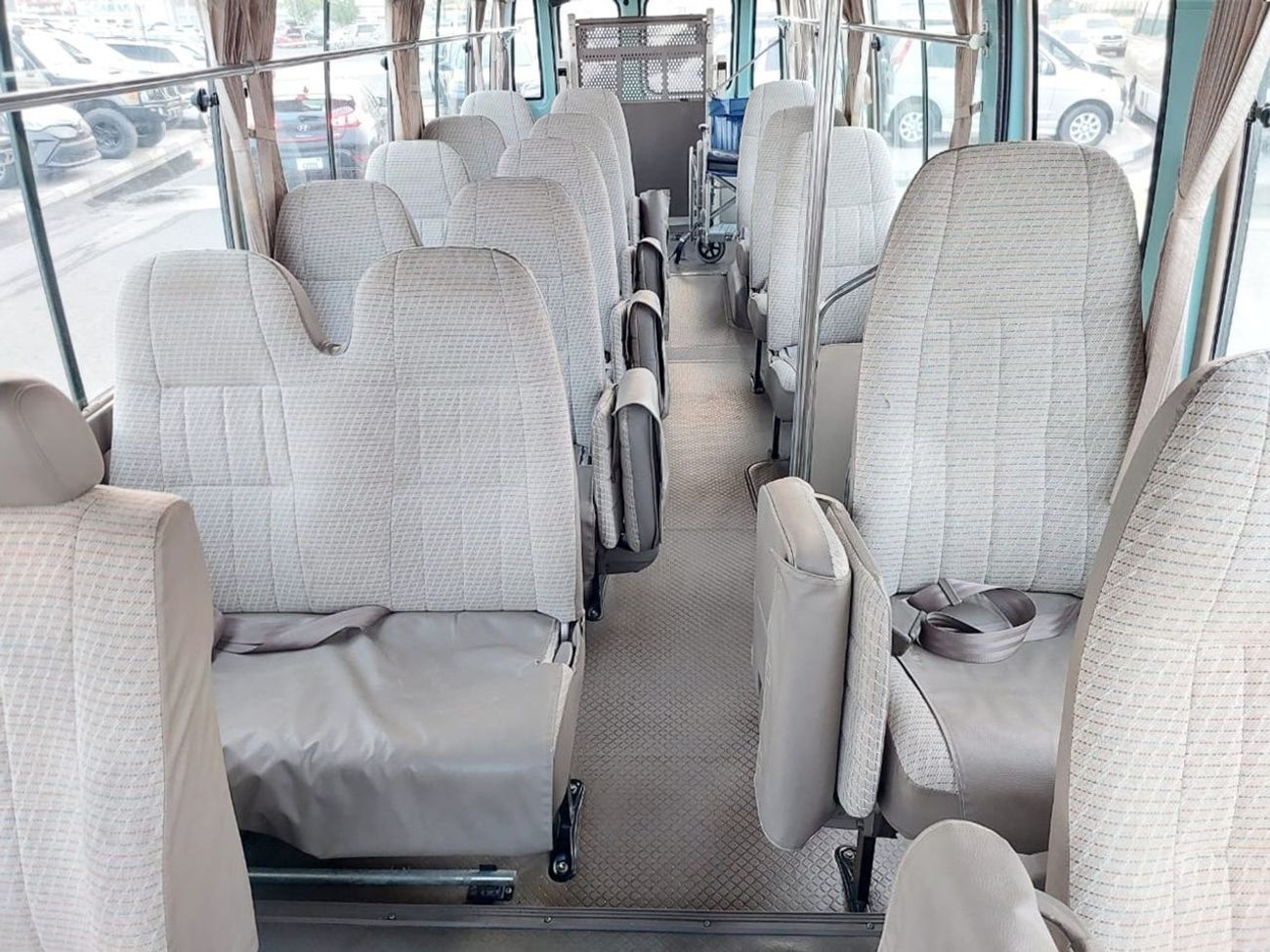 Toyota Coaster TOYOTA COASTER BUS RHD 2001 MODEL 4.2 L DIESEL AUTOMATIC(PM10587)