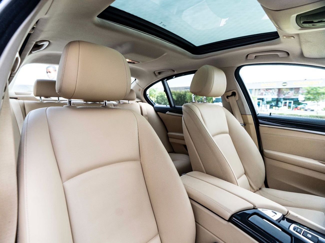 بي أم دبليو 520i Exclusive 1.6L