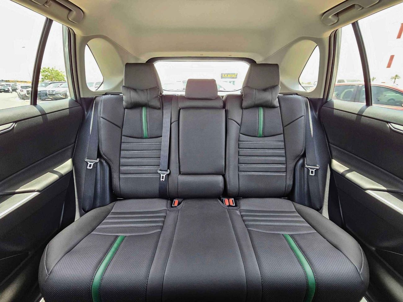 Toyota RAV4 XLE / SUNROOF/ DVD CAMERA/ LEATHER ELECTEIC SEAT/ AUTO TRUNK/ E BRAKE/ LOT# 40870