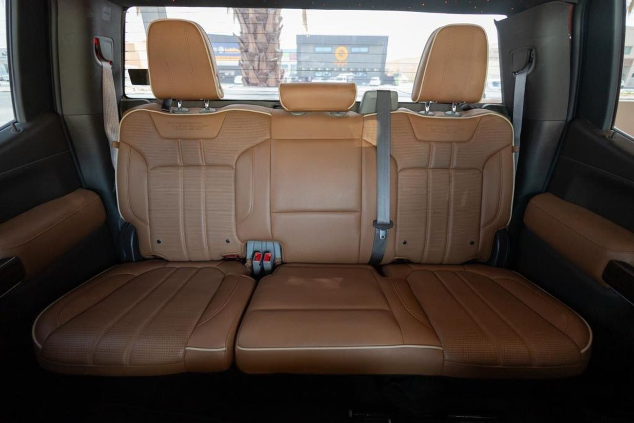 Chevrolet Silverado Chevrolet Silverado LD Z71 TrailBoss ShaheenEX Crew Cab 2022 GCC under Agency Warranty with Flexible