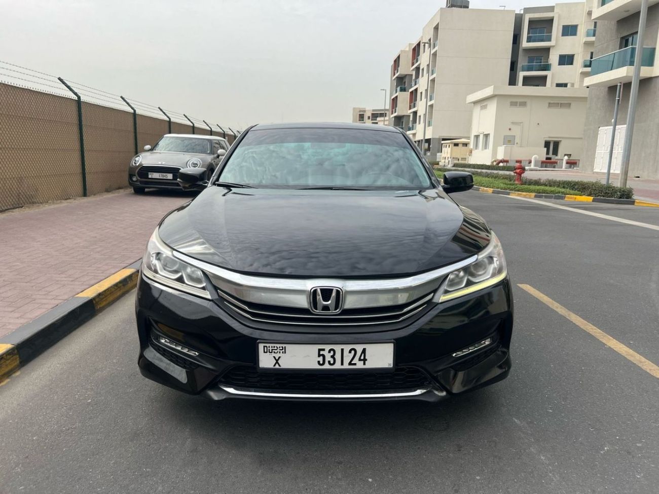 هوندا أكورد 2017 HONDA ACCORD 2.4L V4 - SUNROOF - ELECTRIC & LEATHER SEATS - PUSH START