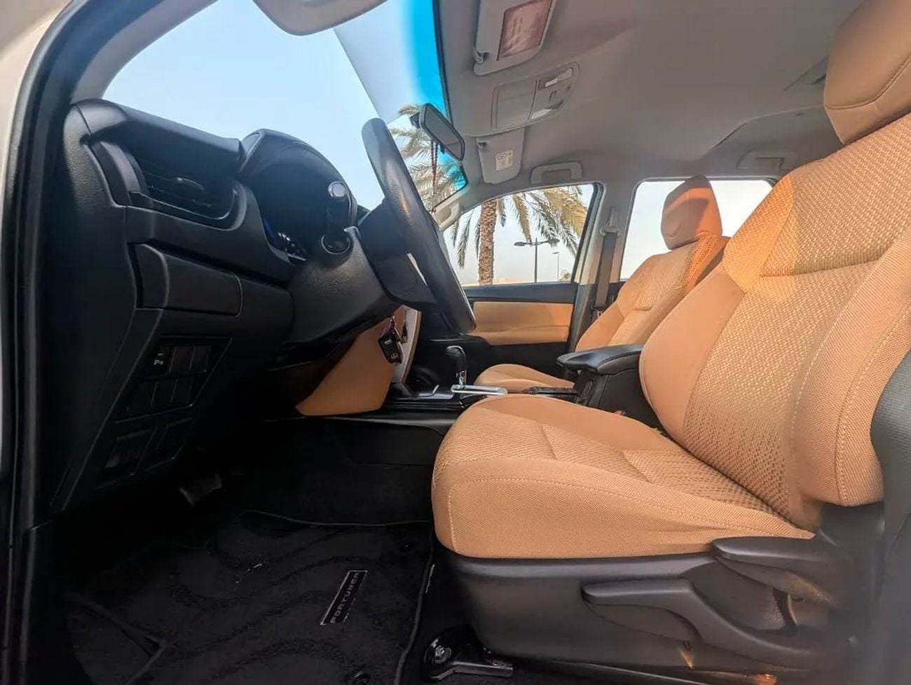 Toyota Fortuner EXR 4x4 V4 2.7L GCC Specs Interior and Exterior Excellent Condition