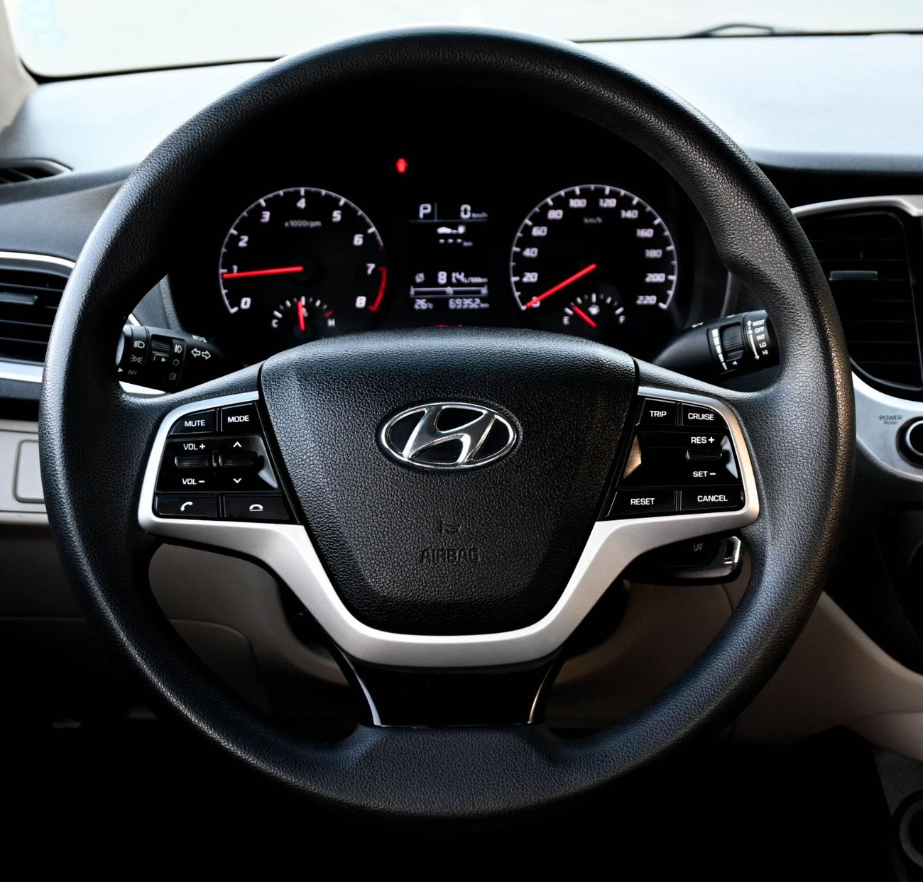 Hyundai Accent GLS 1.6L (123 HP) Hyundai Accent 1.6L 2021 GCC Original Paint & accident-free Excellent Condition 70