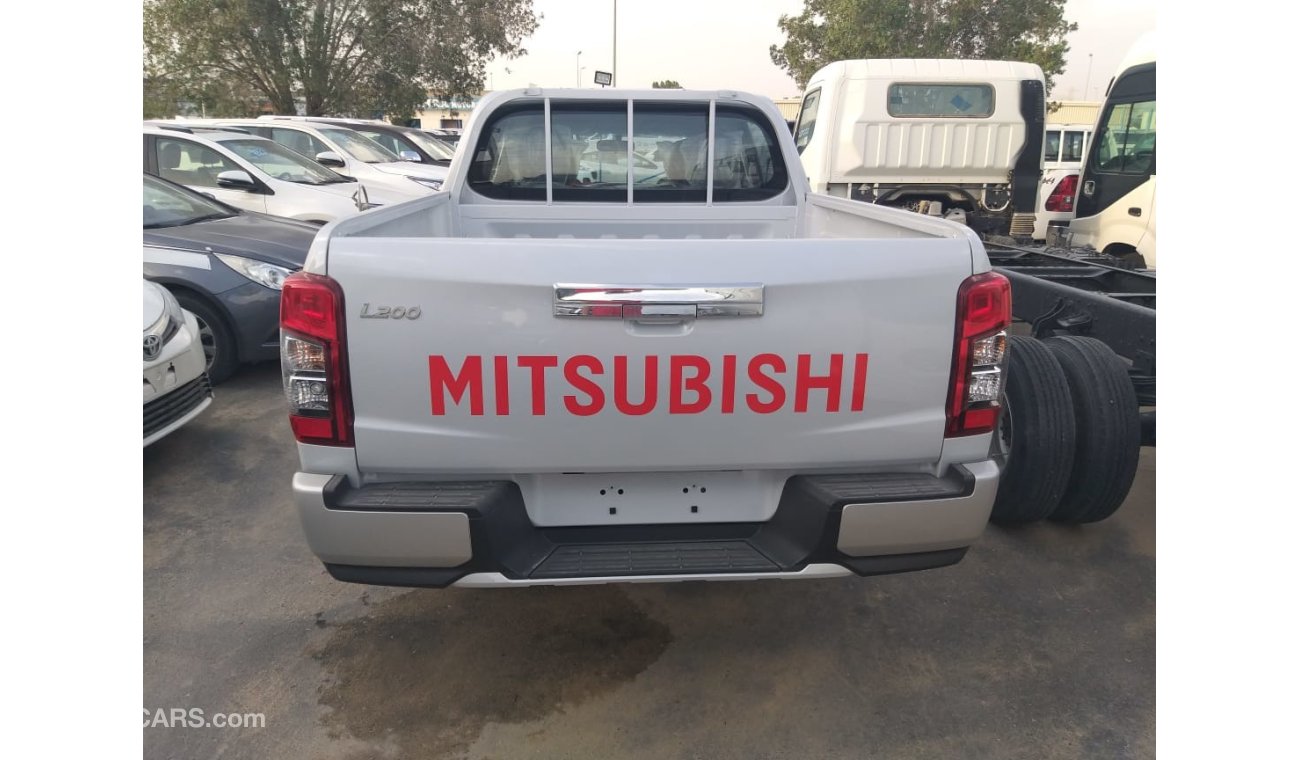 Mitsubishi L200 petrol 4x4