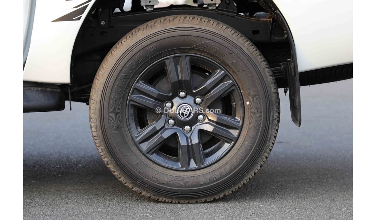 Toyota Hilux 2023 Toyota Hilux 4x4 DC 2.7 HI SR5 P MT - Pearl white inside black - Export only