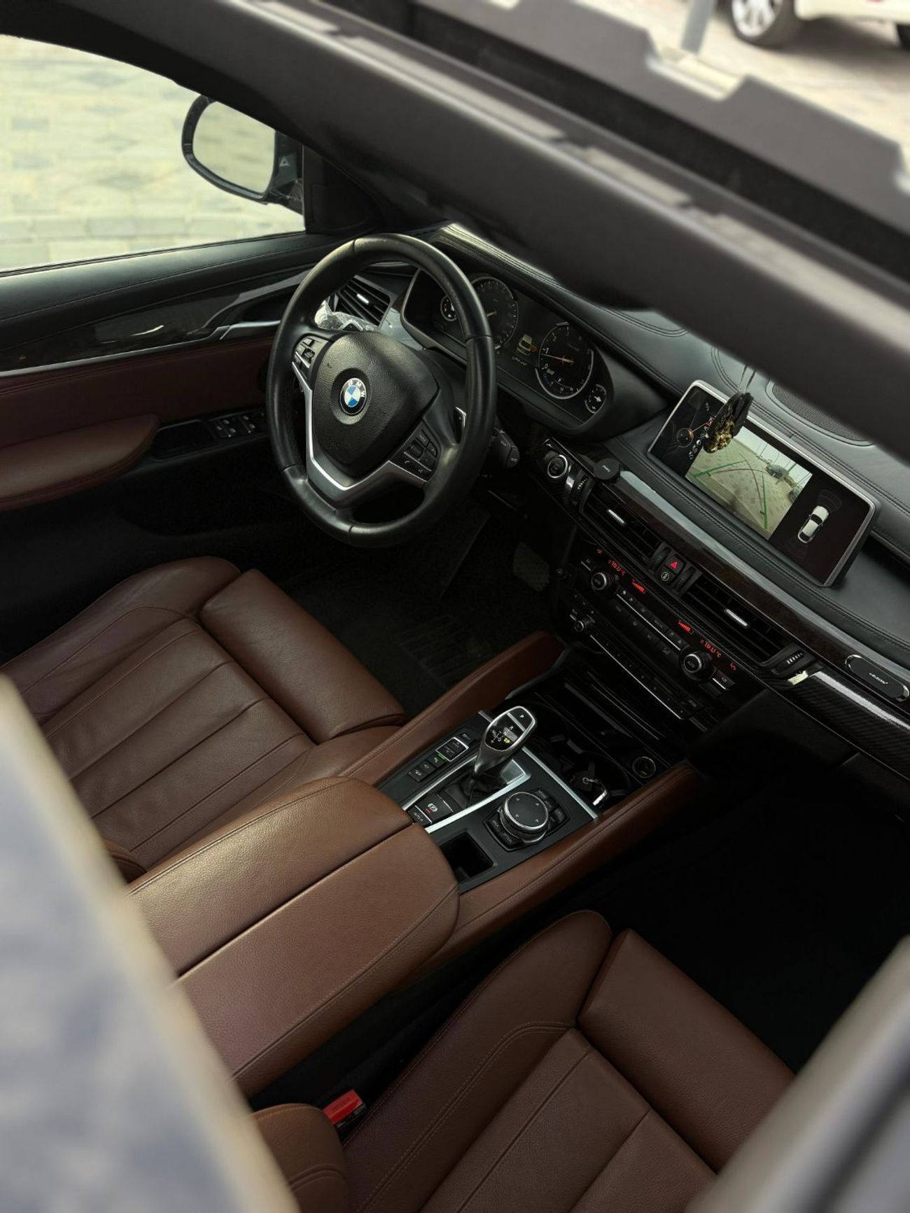 بي أم دبليو X6 50i Exclusive 4.4L