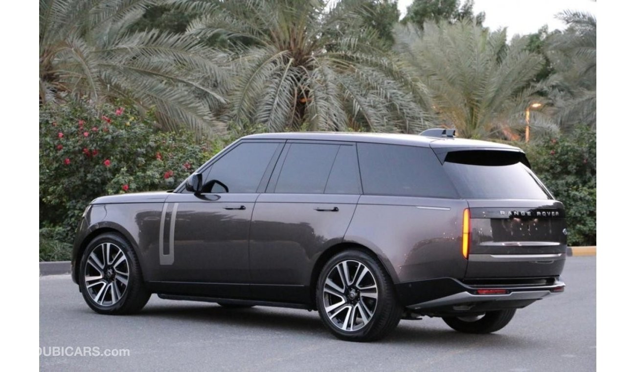 Land Rover Range Rover Range Rover vogue P 530 GCC FULL OPTION perfect condition under warranty