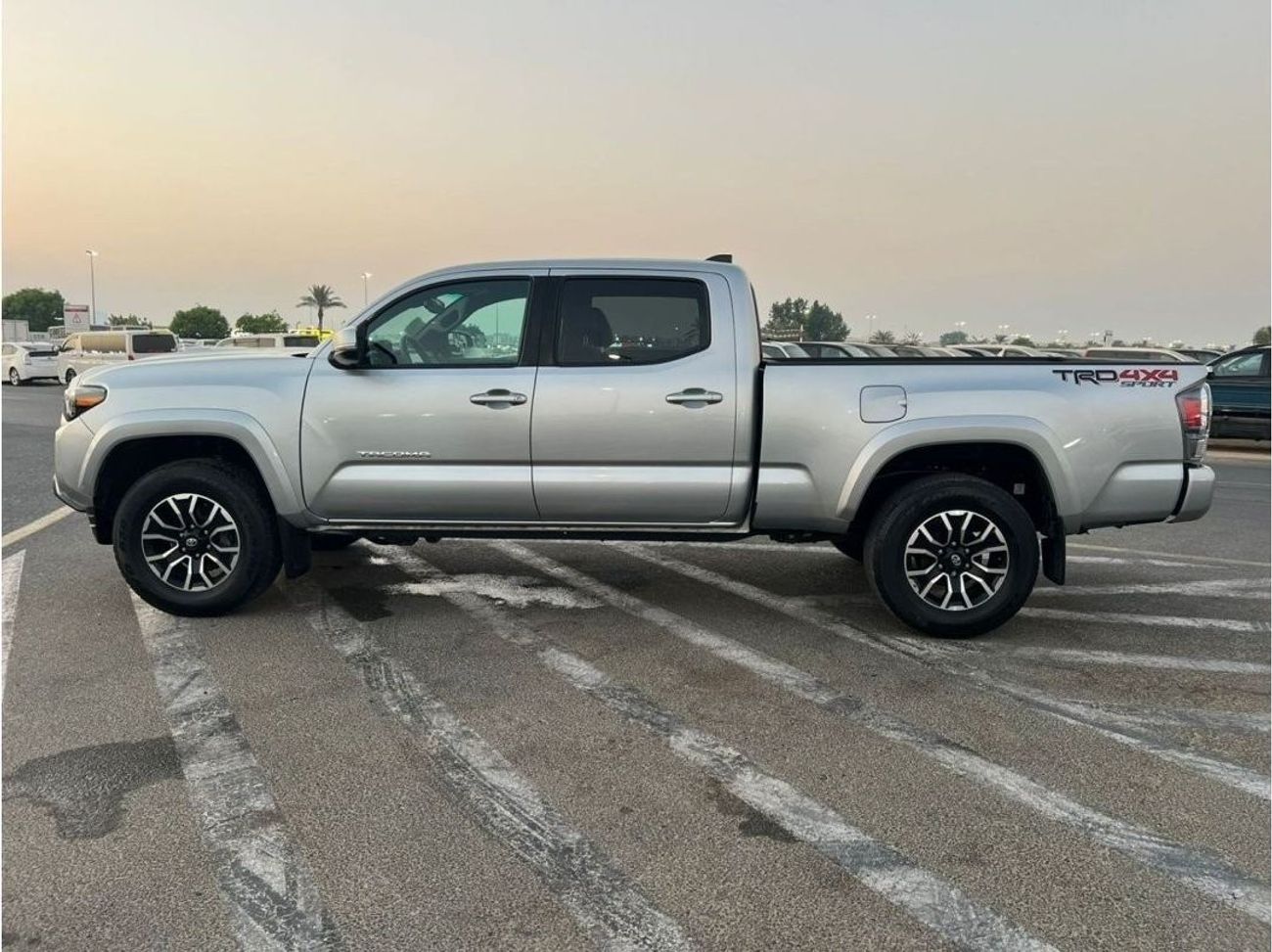 Toyota Tacoma 2023 TOYOTA TACOMA TRD SPORT - 4X4 - CREW CAB -  4 Door - 5 Seater - 3.5 L - V6 - Gasoline/ Petrol ⛽
