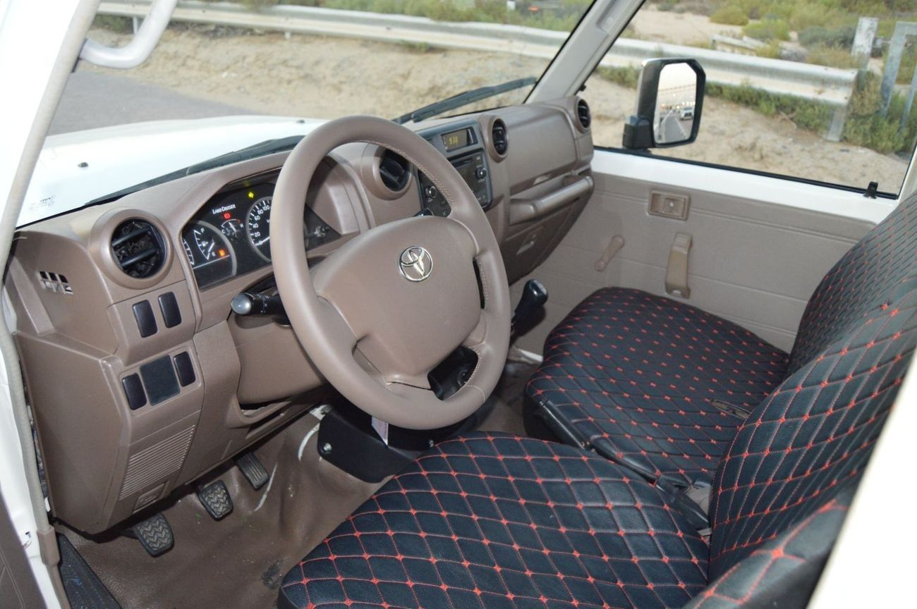 Toyota Land Cruiser Pick Up single Cabin