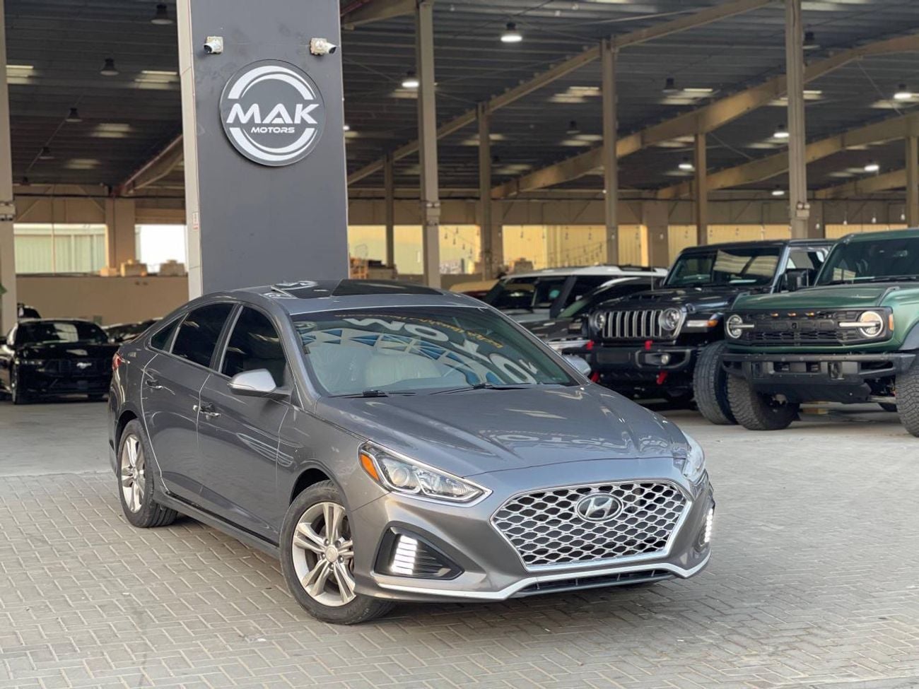 Hyundai Sonata GLS TOP 2.4L SPORT / 2.4L V4 / FULL OPTION / SUNROOF / SCREEN / KEYLEES ENTRY AND START / SUPER CLEA