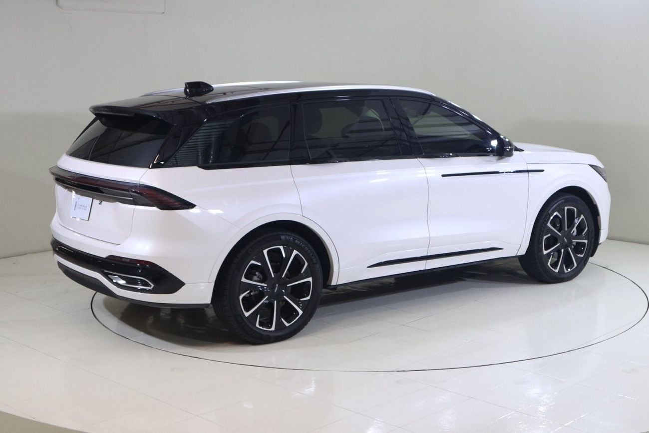 لينكولن ناوتيلوس PRESIDENTIAL /NAU425H / AL TAYER MOTORS AL QOUZ SHOWROOM