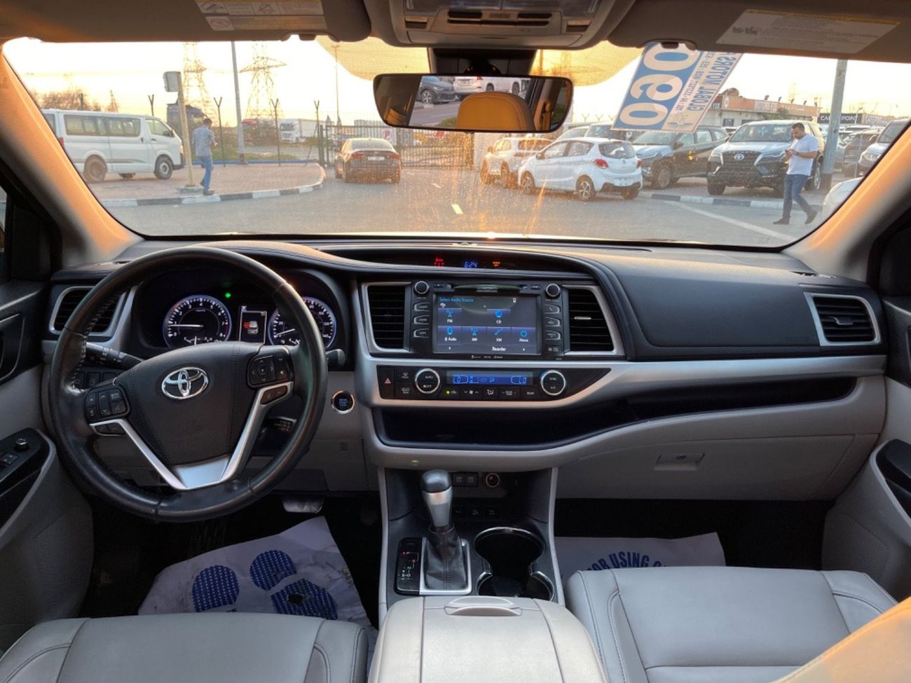 Toyota Highlander 2017 TOYOTA HIGHLANDER XLE 4x4 FULL OPTIONS IMPORTED FROM USA