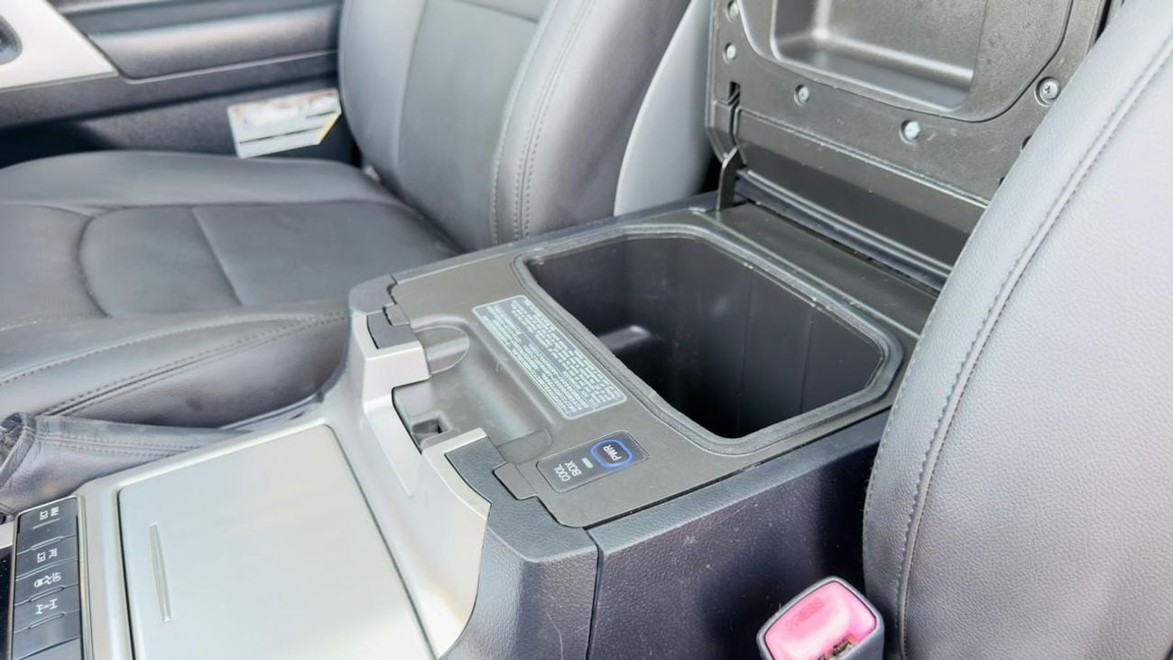 Toyota Land Cruiser 2014 | 4.5L DIESEL | AT | RHD | MODIFIED TO LC 300 GR SPORTS | GR ALLOY RIMS | SIDE BODY STICKER | C