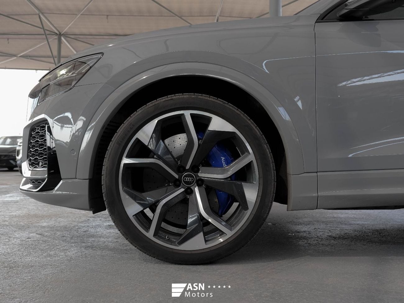 Audi RSQ8