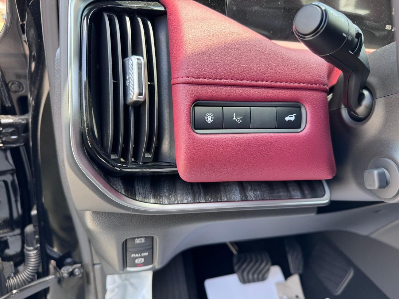 Nissan Patrol SE Platinum City 3.8L BLACK/ BURGUNDY