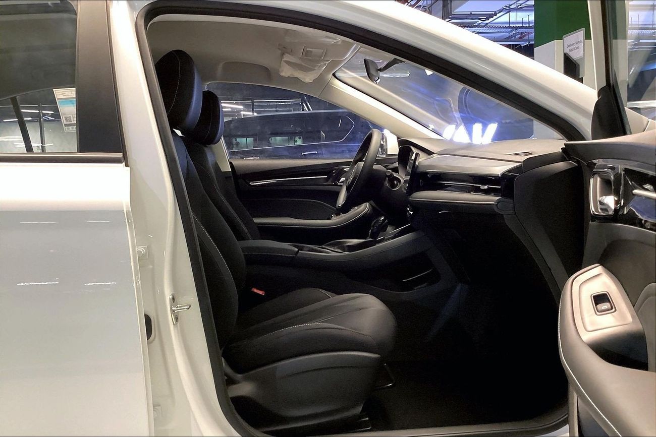 أم جي 5 Standard | National Day | Start 2026 with the ideal drive | شامل الضمان | 0 ﺪﻔﻋﺓ ﺃﻮﻟﻯ