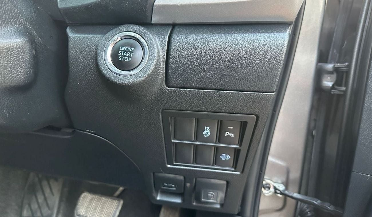 تويوتا هيلوكس RHD 2.8 DIESEL