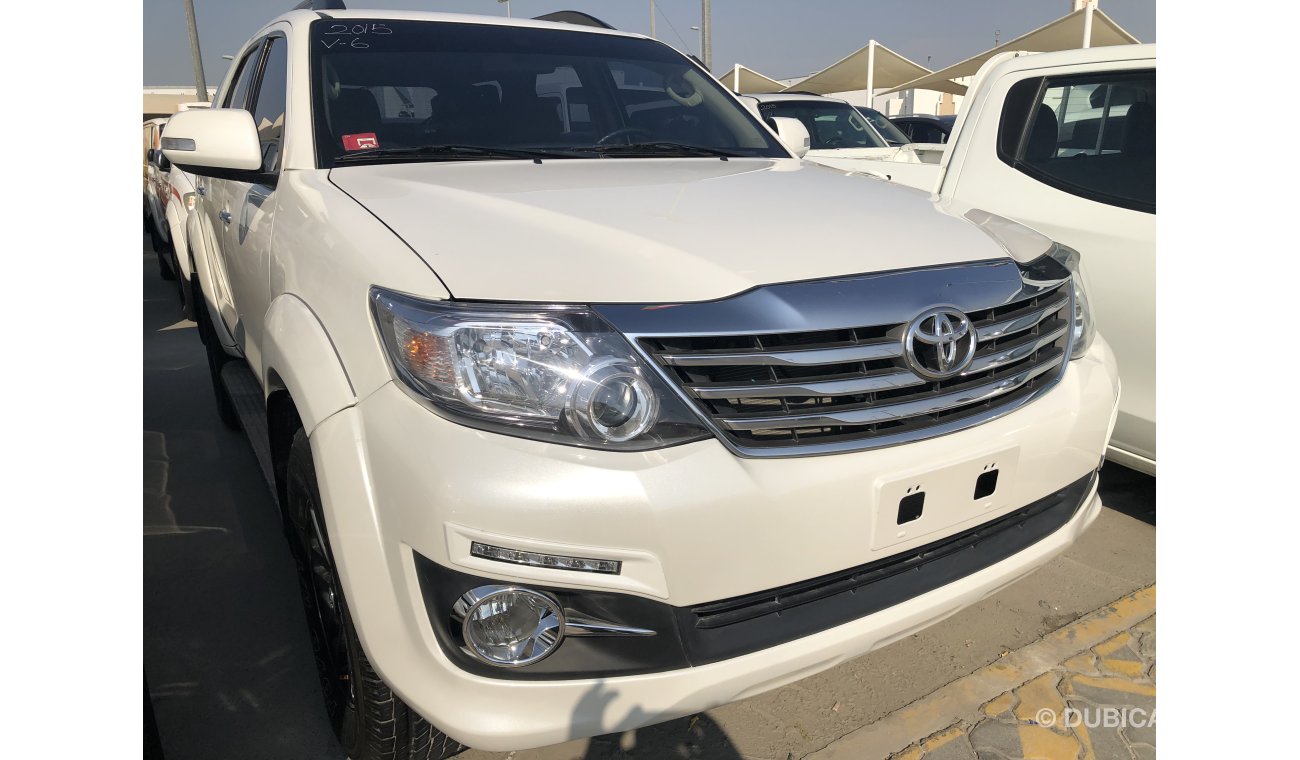 Toyota Fortuner Toyota Fortuner 4.0 ltr, V6 sport.model:2015. Excellent condition