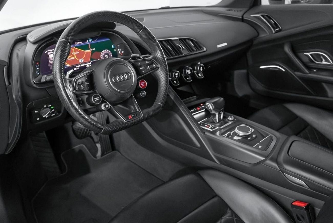 أودي R8 Spyder V10 RWD 5.2L (540 HP)