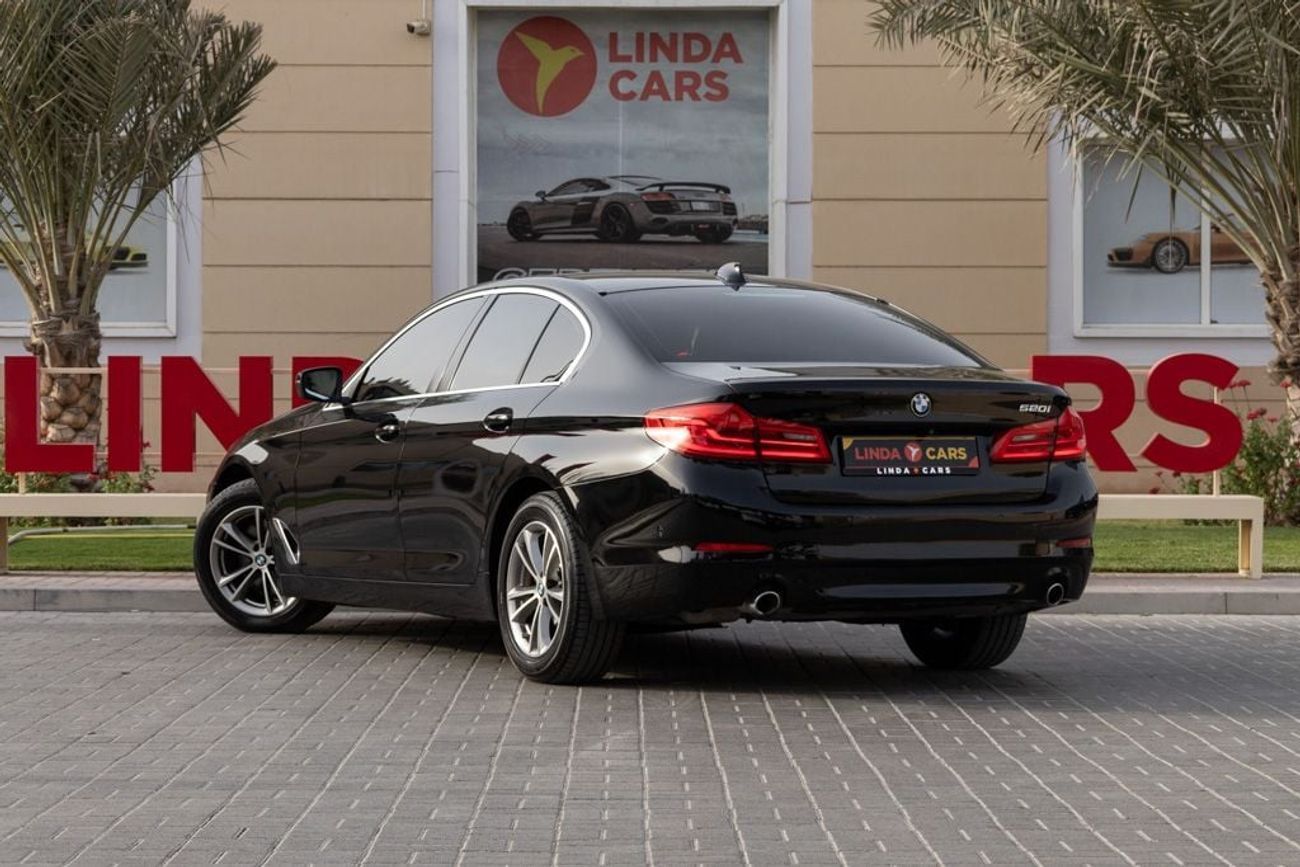 بي أم دبليو 520i Std 2.0L