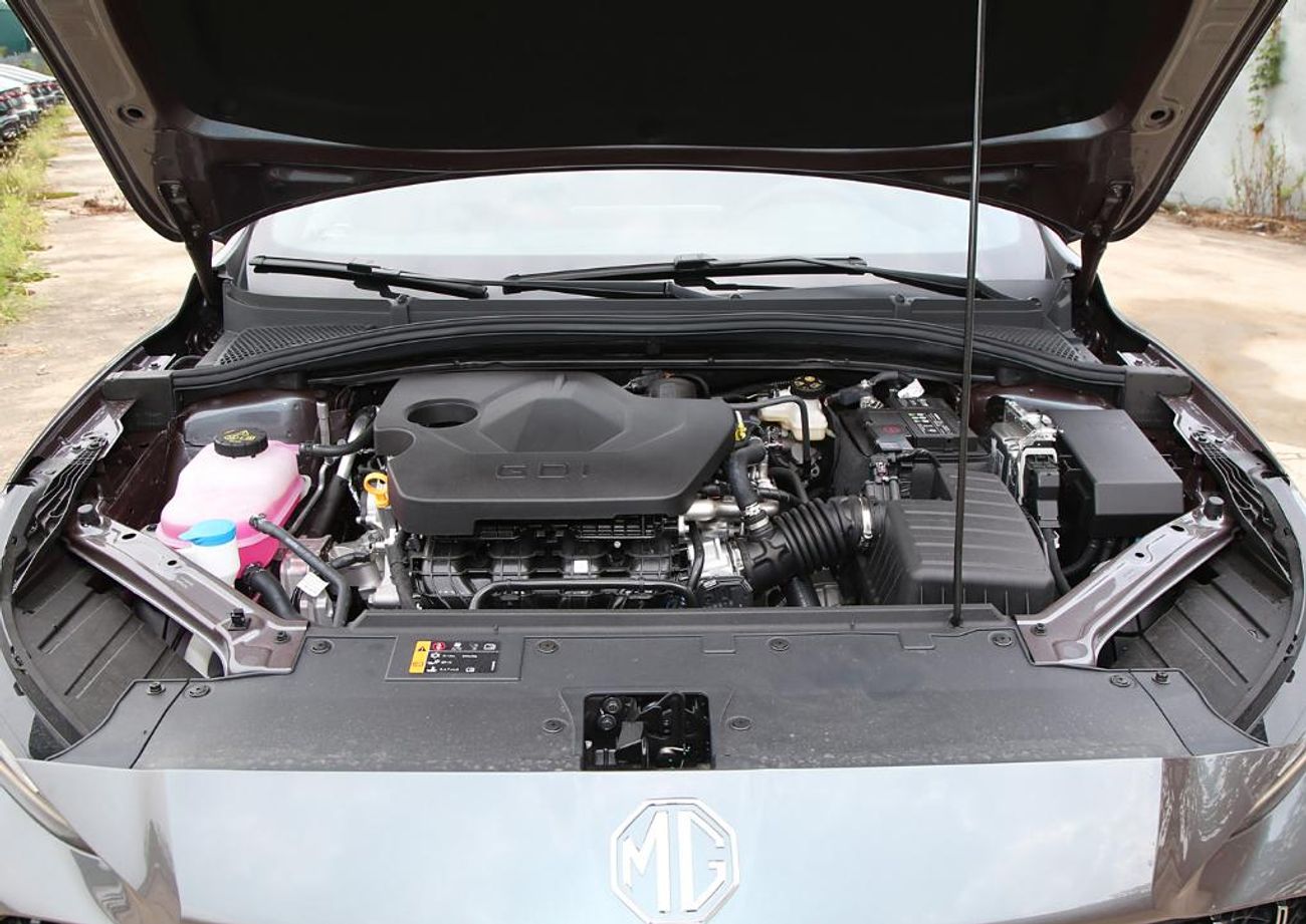 أم جي 5 MG 5 Luxury 1.5L - Sunroof - 360 Cameras - 2025 Brand New (Export)